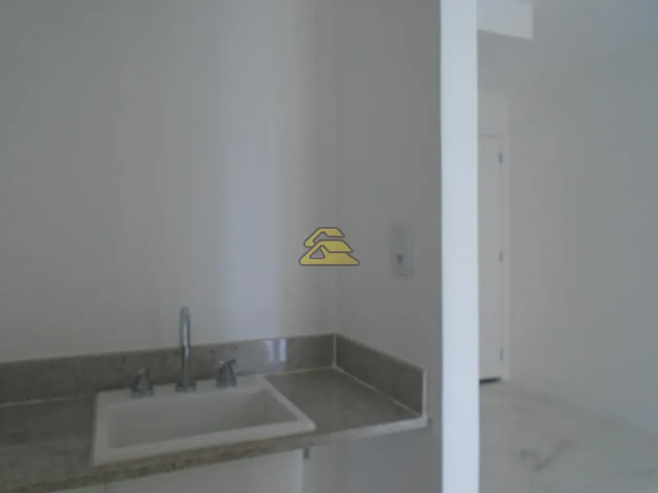Apartamento de 1 quarto com varanda e box de vidro — photo 11