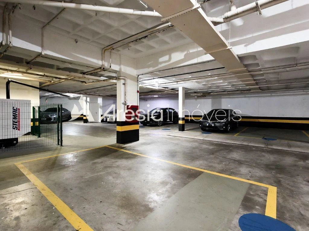 Apartamento com 3 dormitórios e varanda envidraçada — photo 45