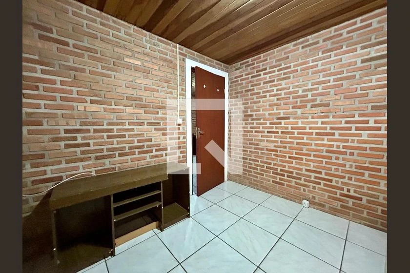 Apartamento amueblado de 2 habitaciones con jardín privado — photo 11