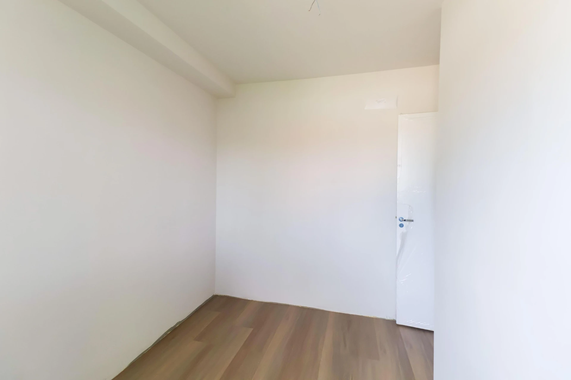 3-bedroom apartment with a park view in Curitiba — photo 34