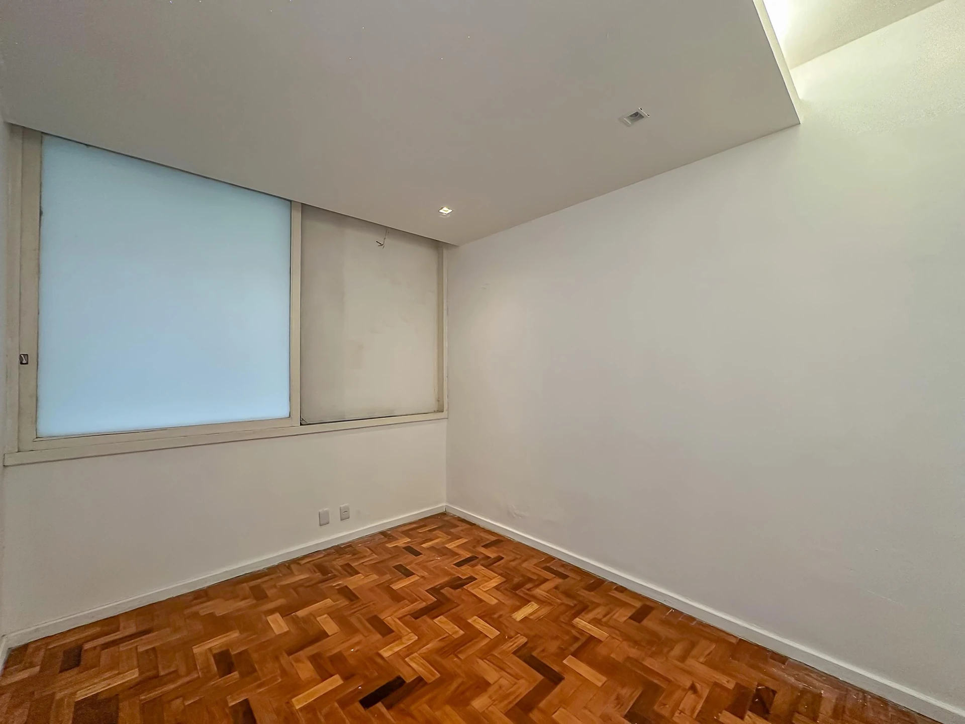 Apartment with 3 bedrooms, 1 en-suite and separate kitchen — photo 55