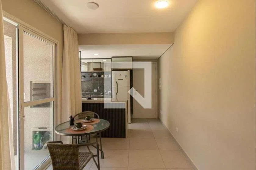 2-bedroom apartment with a walk-in closet in Curitiba — photo 2