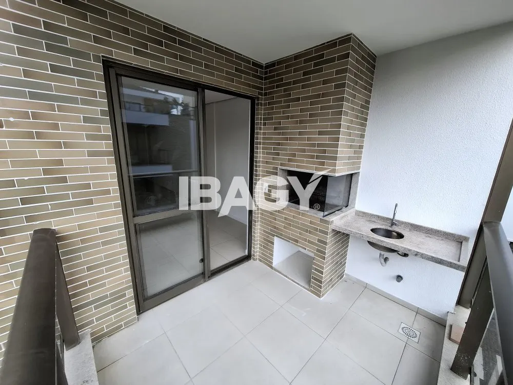 69 m² 2-bedroom apartment with balcony and built-in grill — photo 15