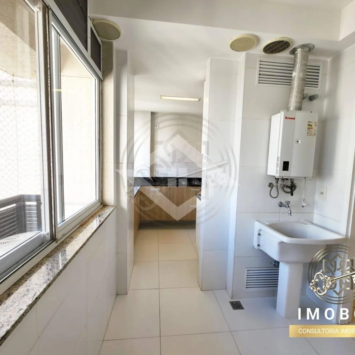 166 m² apartment with 3 bedrooms and a balcony — photo 22