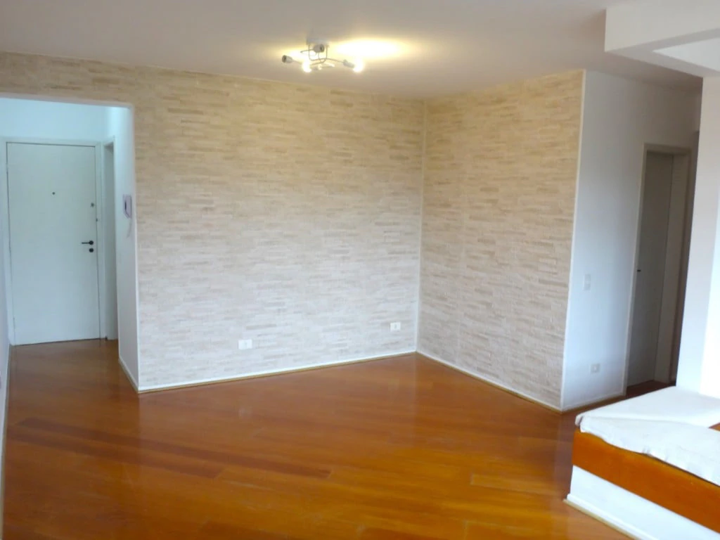 2-bedroom apartment with a walk-in closet — photo 6