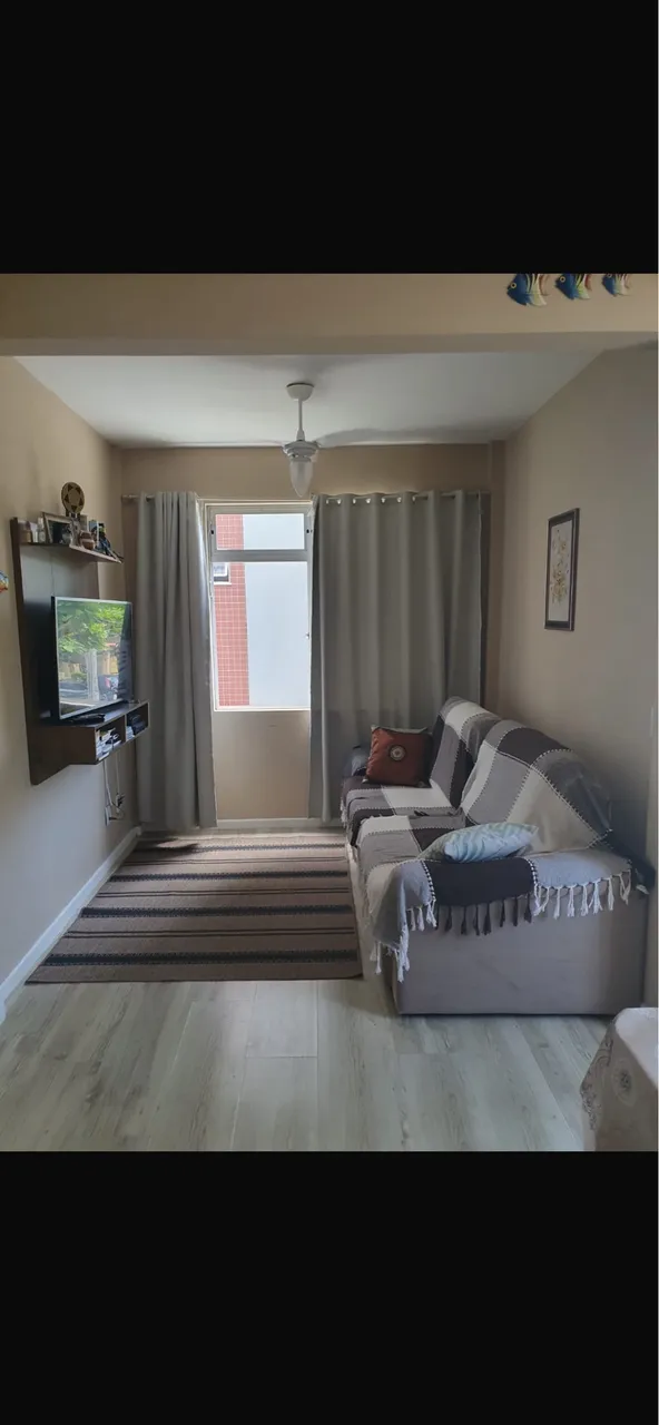 Furnished 2-bedroom apartment with open-plan kitchen