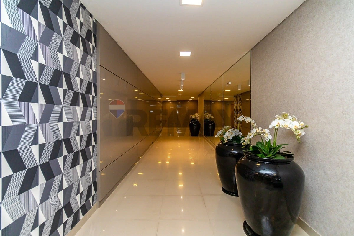 2-bedroom apartment with balcony and 2 parking spaces — photo 30
