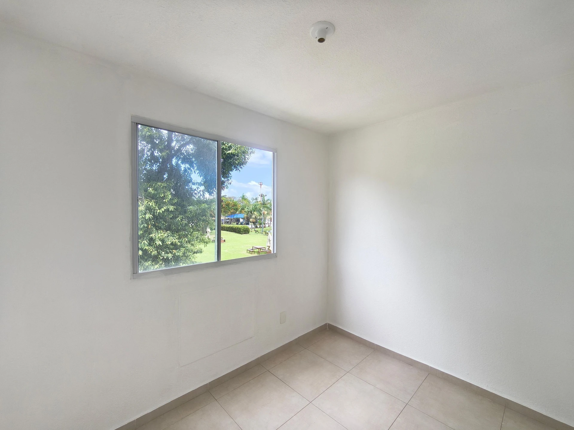 2-bedroom apartment with 1 parking space and 1 bath — photo 41