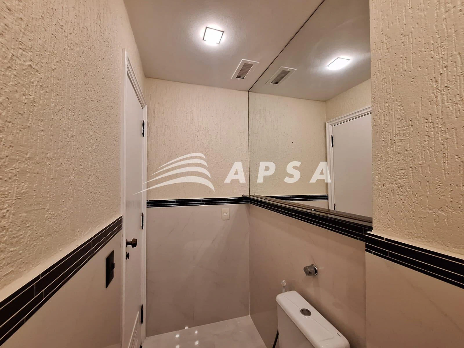 4-bedroom apartment in a building with a sauna — photo 5