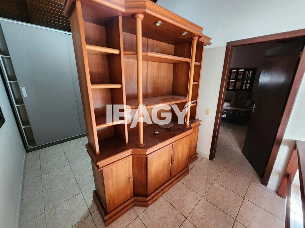 4-suite house with private BBQ space — photo 8