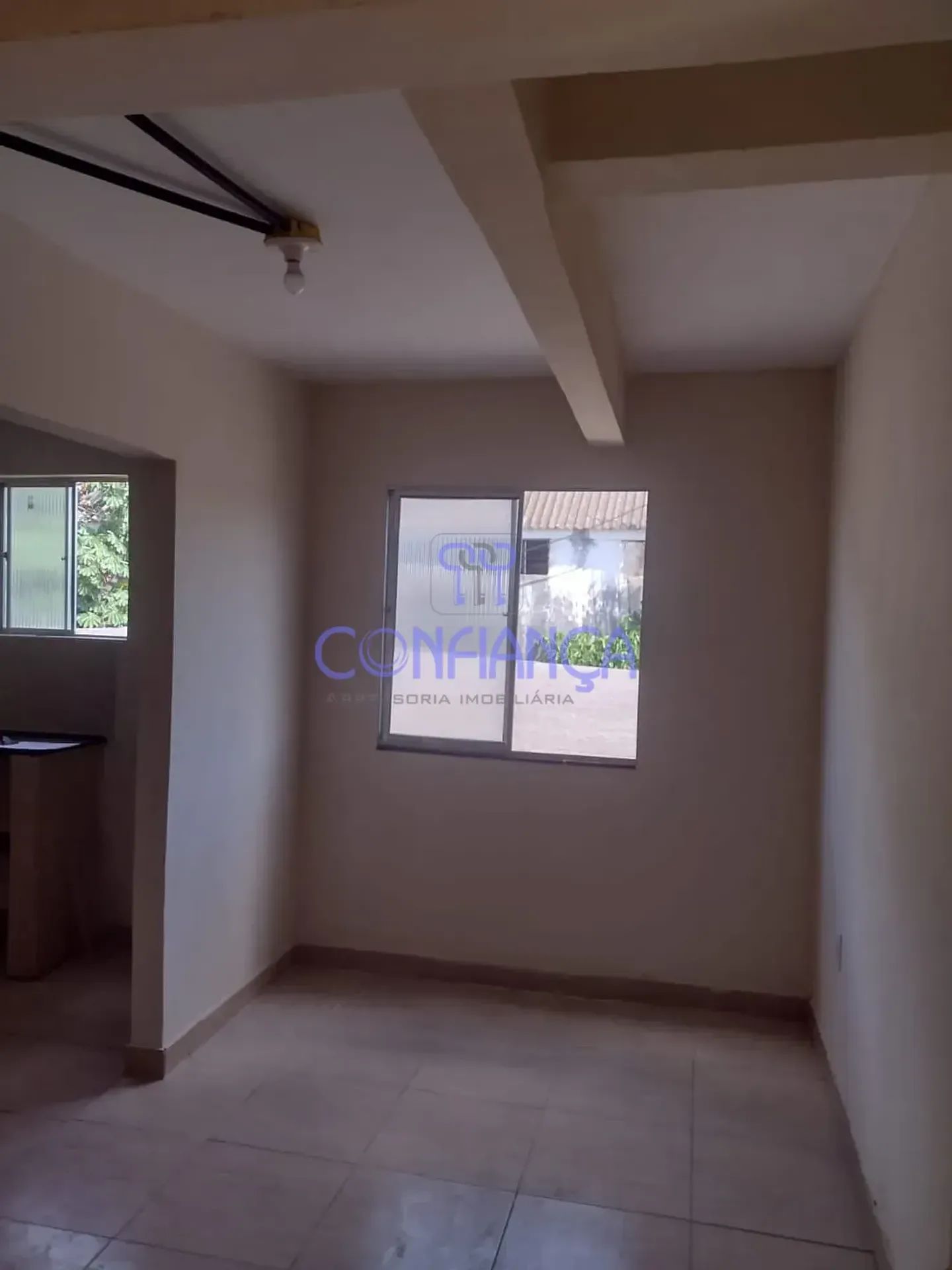 2-bedroom apartment with 1 bathroom and gas stove kitchen