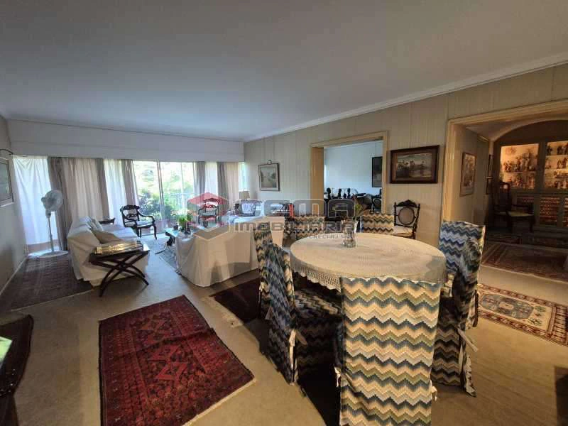 Apartamento mobiliado com 4 quartos e varanda — photo 8