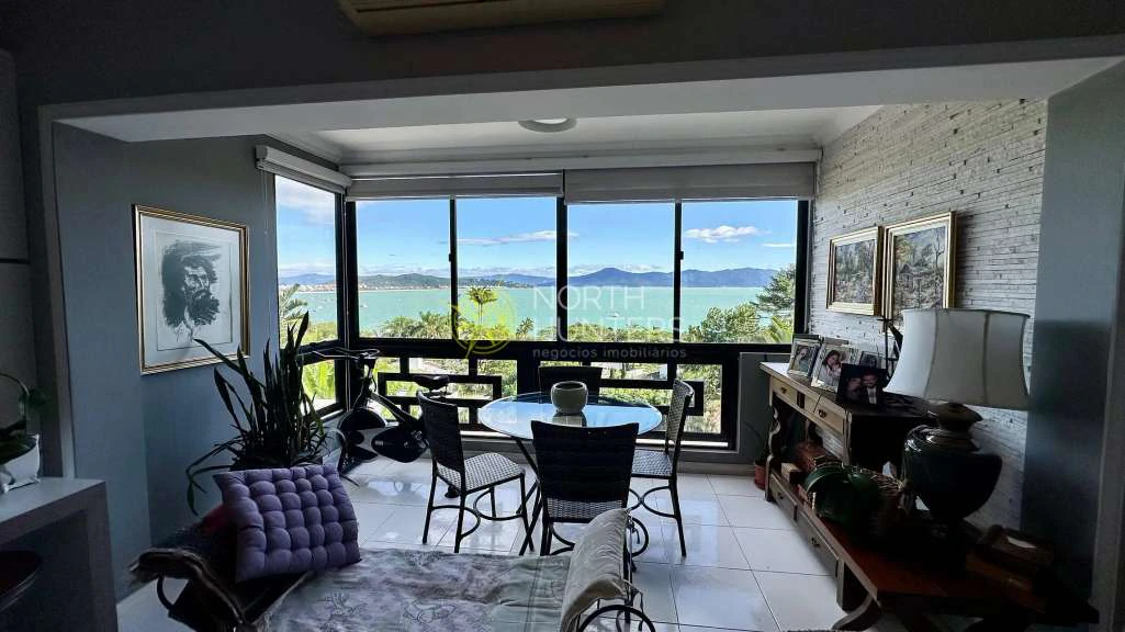 246 m² duplex-style living with private BBQ — photo 4