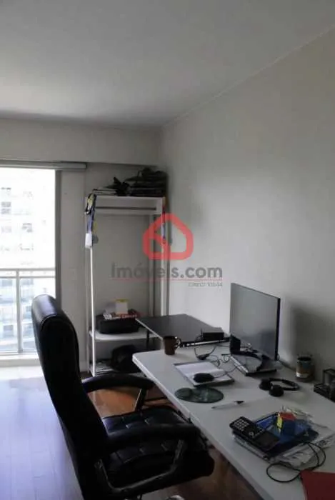 Furnished residential apartment with 4 bedrooms and a balcony — photo 6