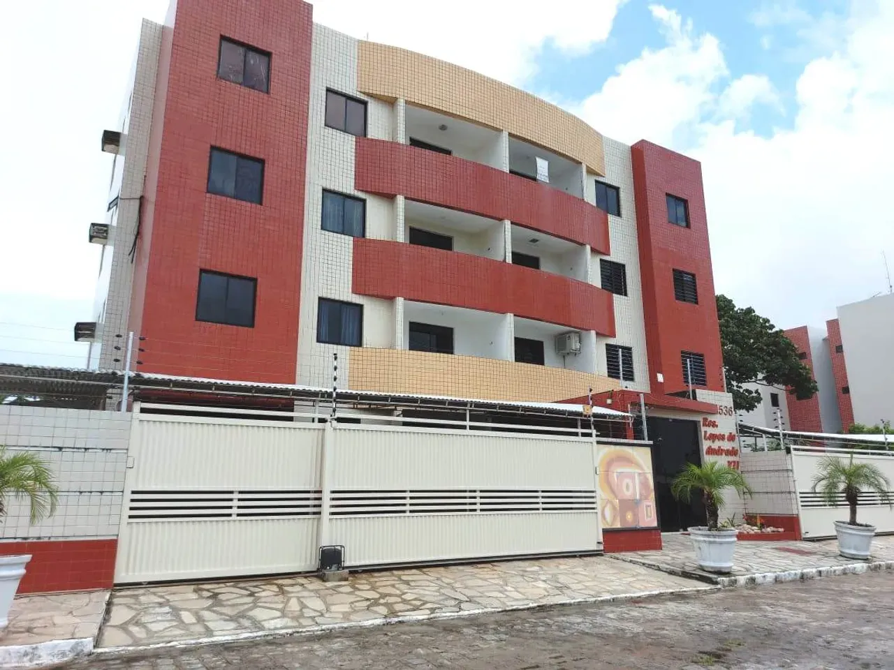Apartamento com 3 quartos, sendo 1 suíte e 2 banheiros — photo 2
