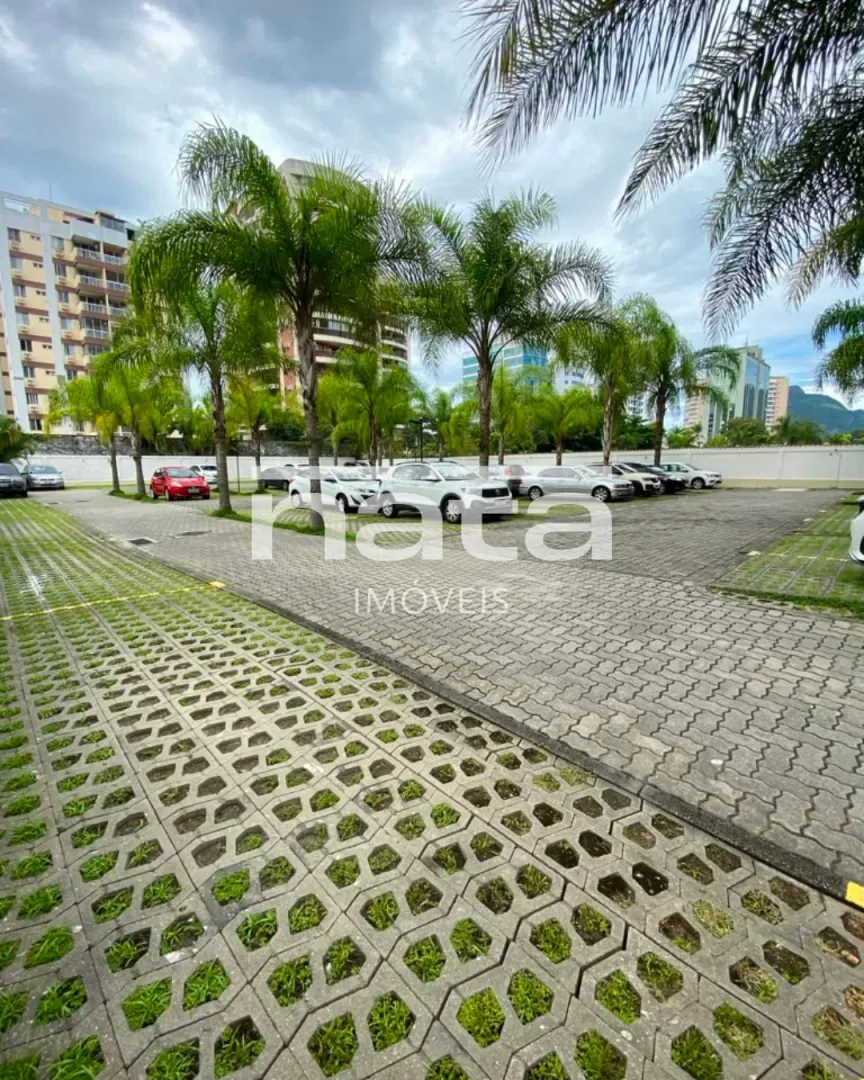 2-bedroom apartment with private kitchen and en-suite — photo 14
