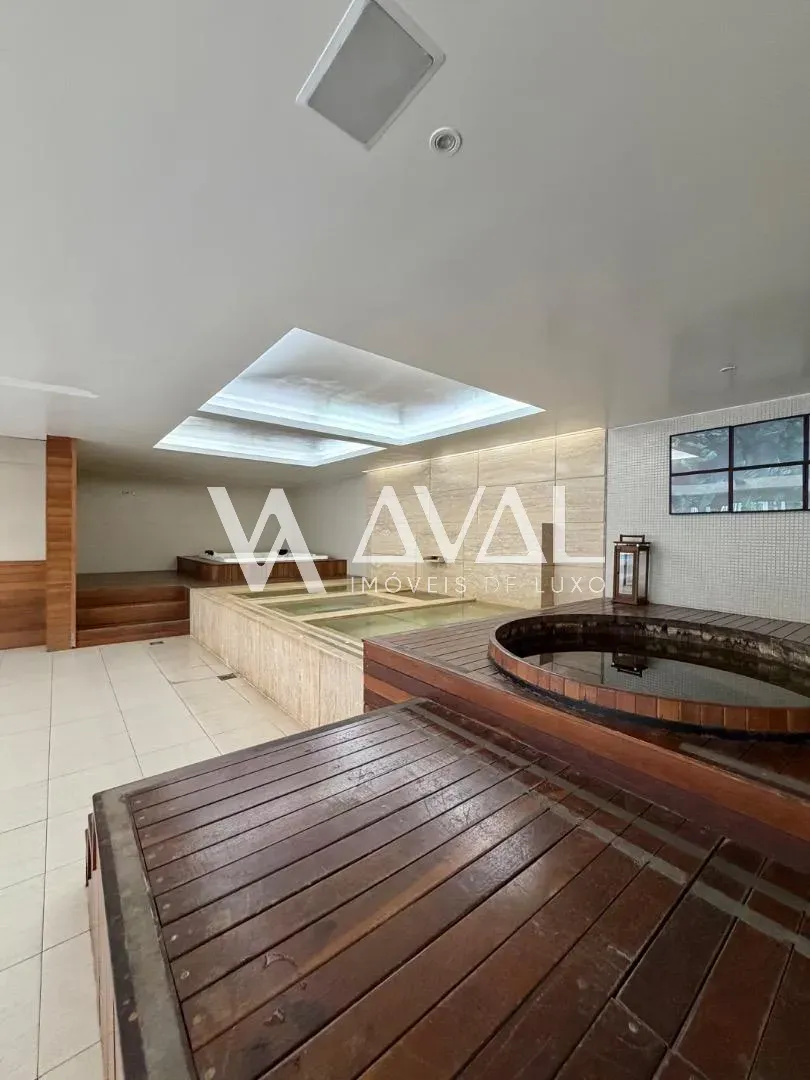300 m² apartment with 4 suites and 3 parking spaces — photo 38