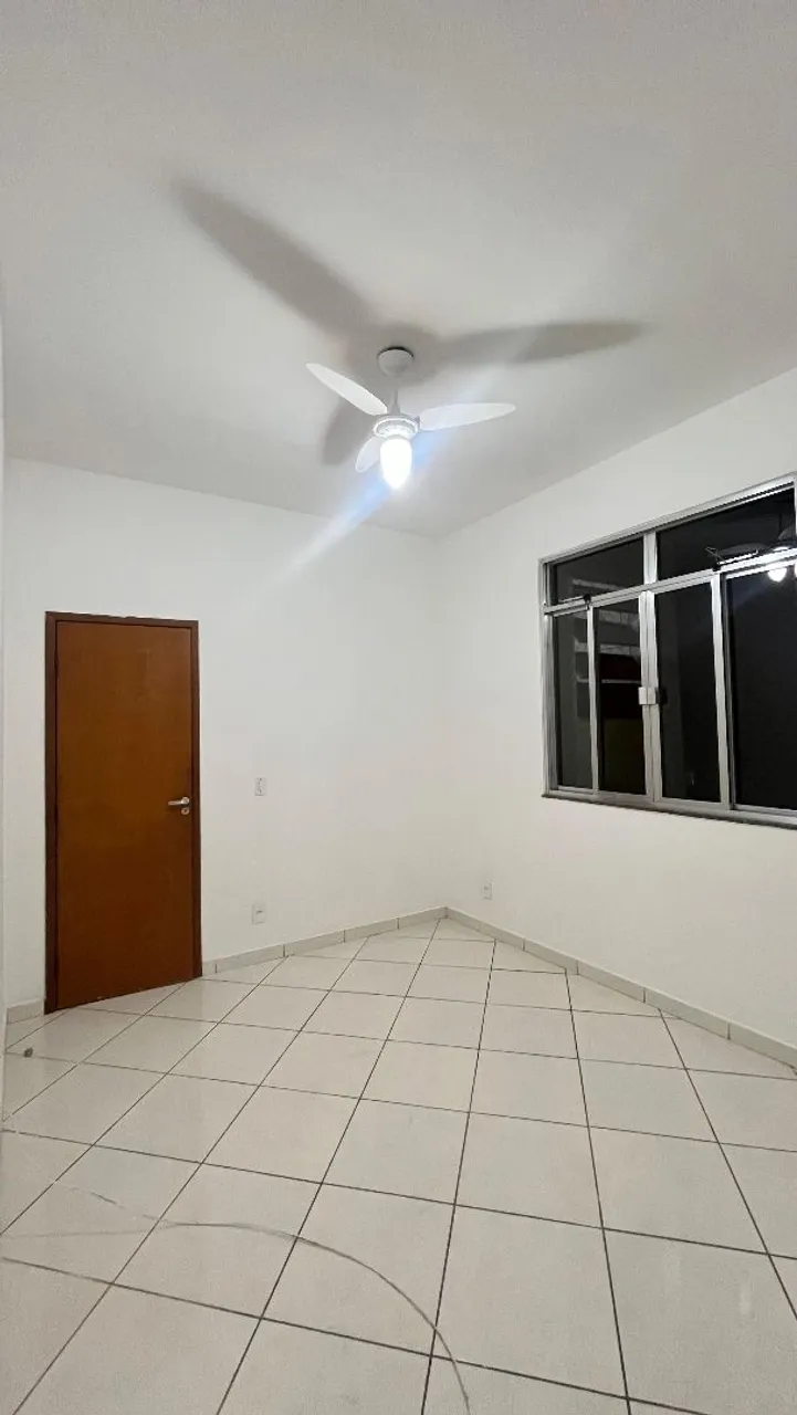 Casa sem mobília com 2 quartos e banheiro com box de vidro — photo 4
