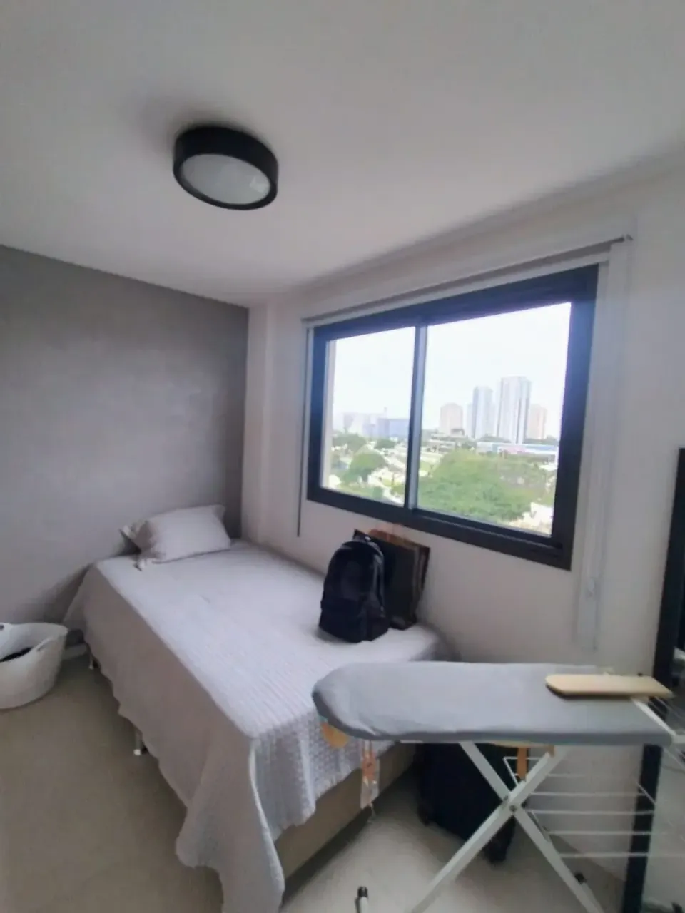 Furnished apartment with glassed-in balcony and 2 bedrooms — photo 9