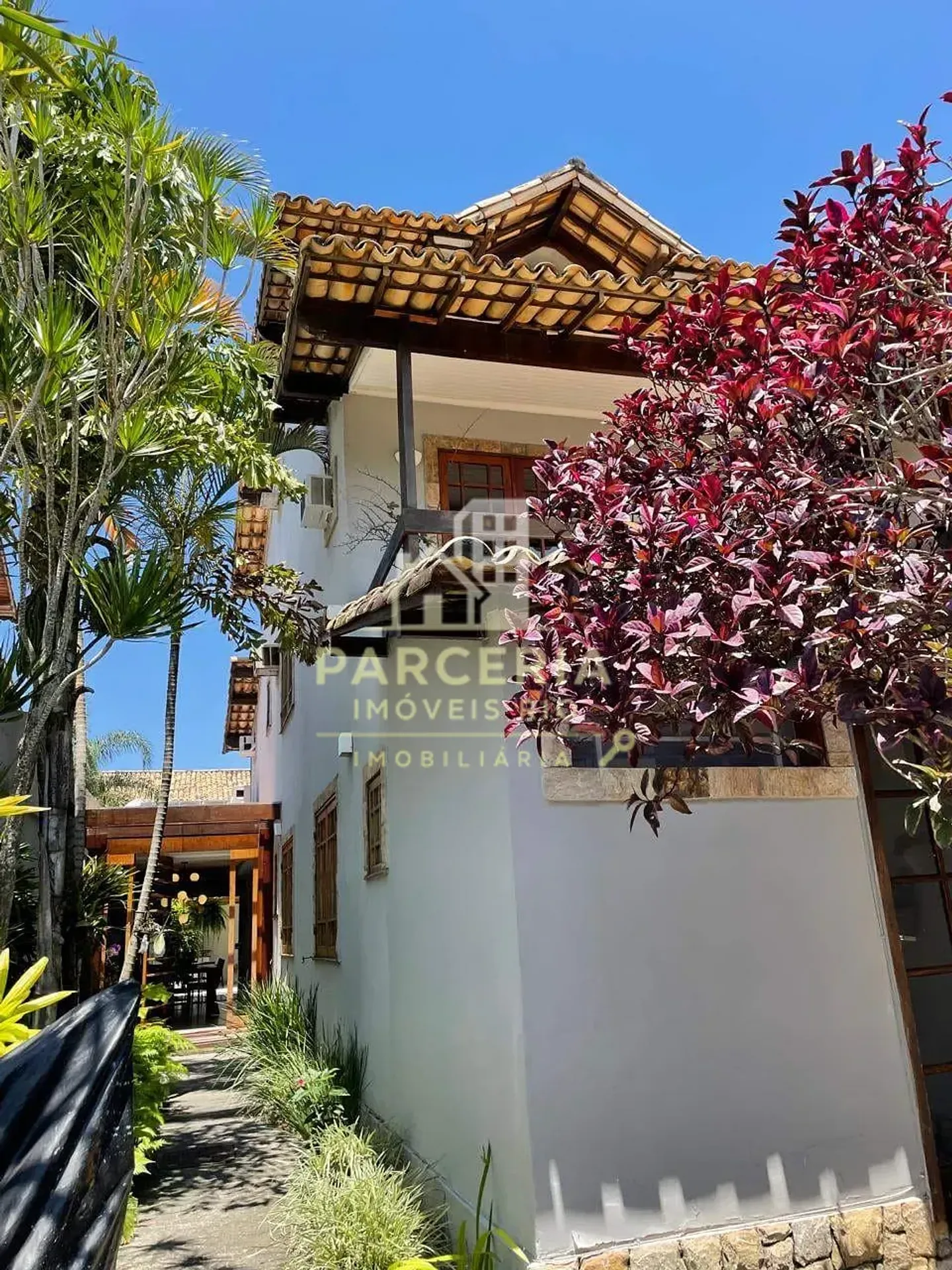 Casa mobiliada com 5 quartos e área de piscina compartilhada — photo 6