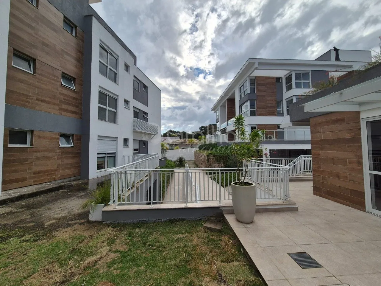 200 m² apartment with a dishwasher and a water view — photo 35