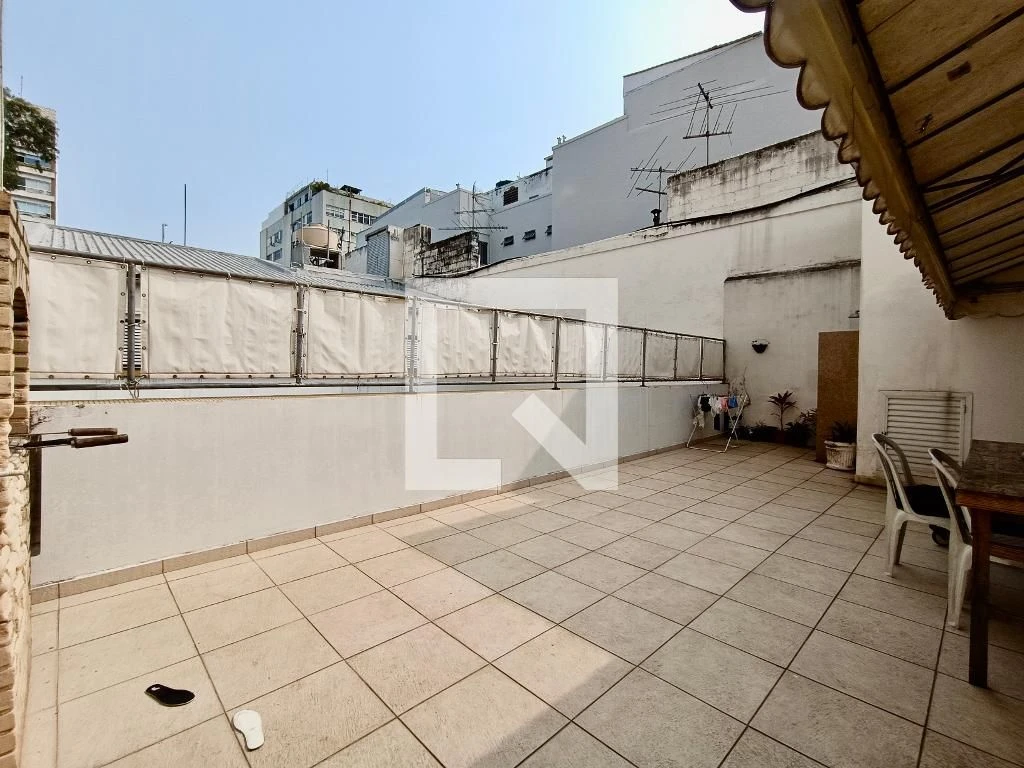 Furnished apartment with private yard and BBQ — photo 28