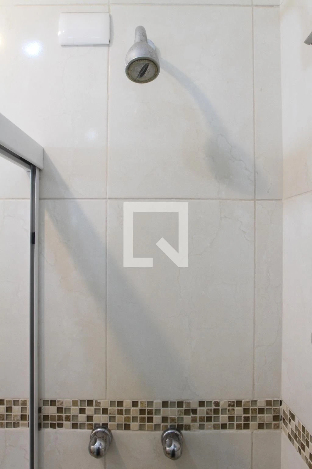 One-bedroom apartment with a washing machine — photo 31
