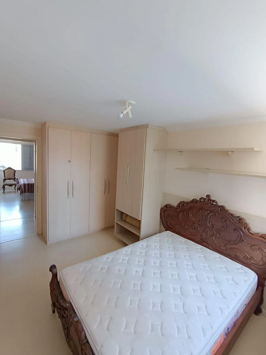 Apartamento de 156 m² com secadora e janelas do piso ao teto — photo 16