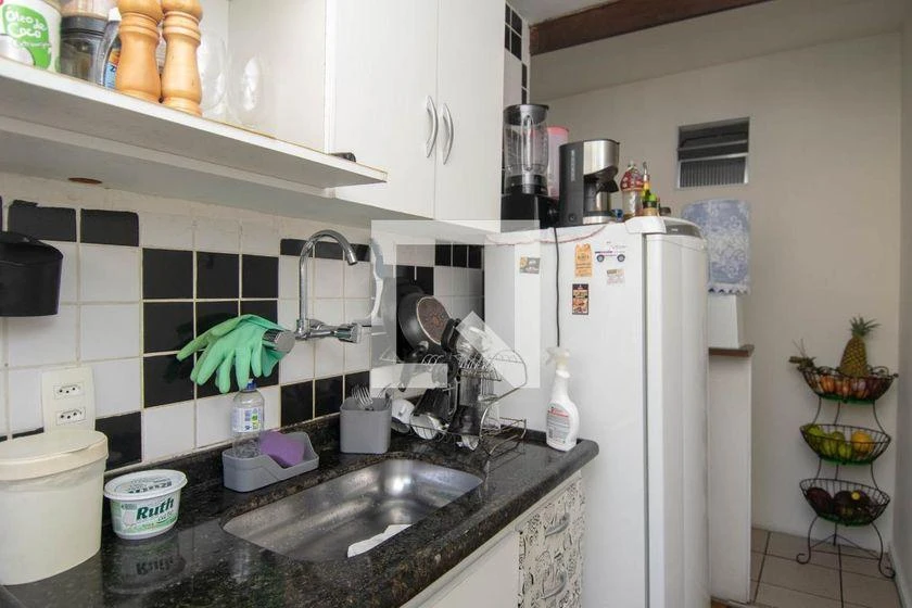 Furnished 76 m² apartment with 2 bedrooms and suite — photo 33