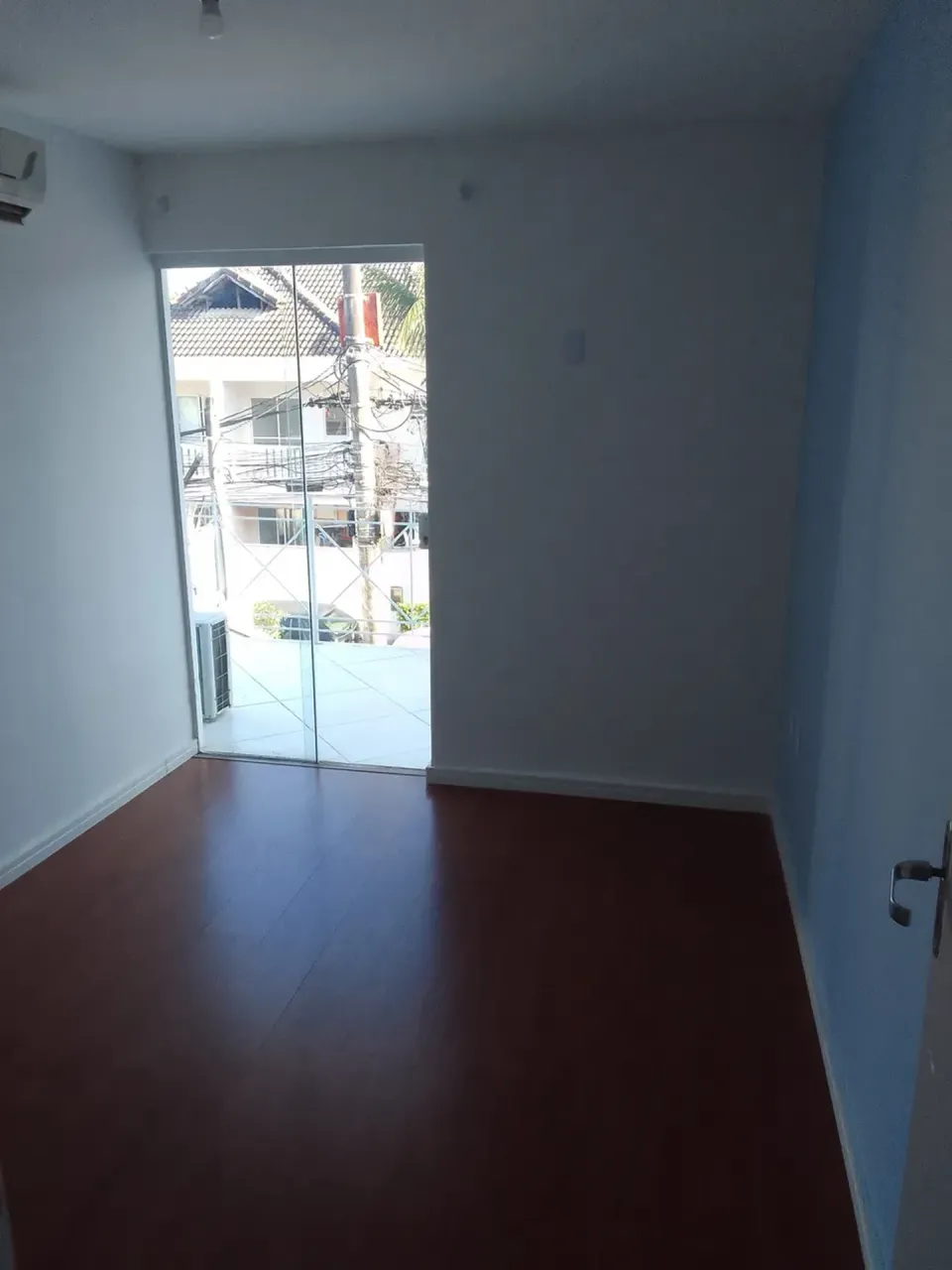 Unfurnished house with 5 bedrooms and 5 bathrooms — photo 3