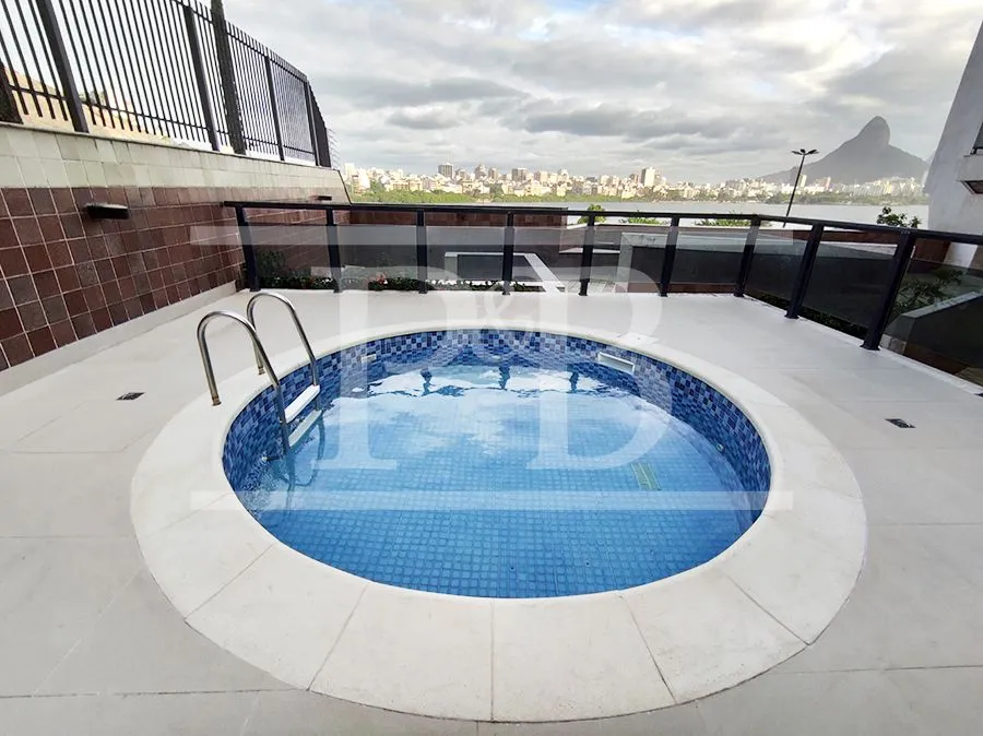 Furnished apartment, 230 m², with a bathtub — photo 29