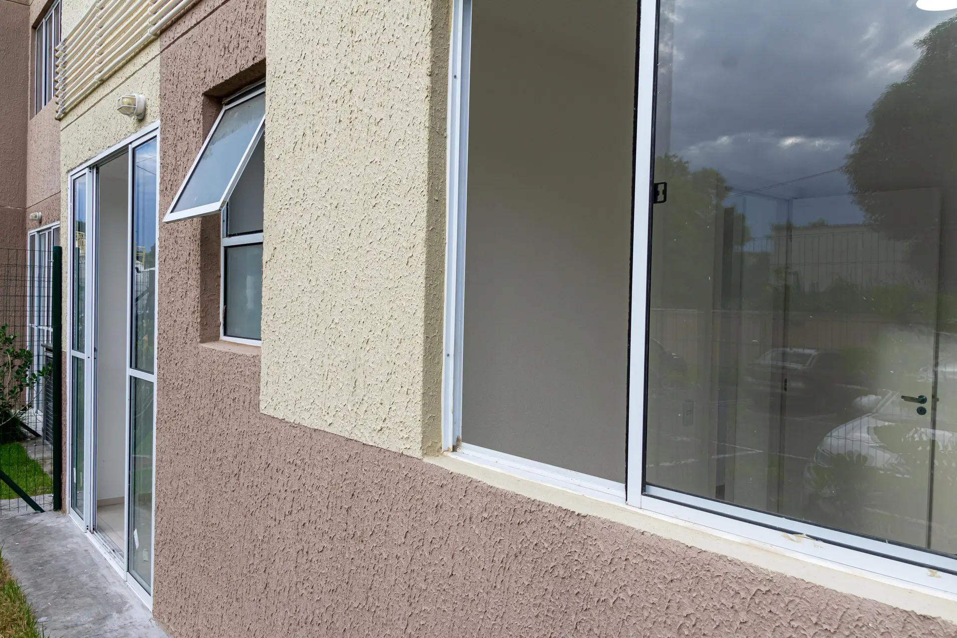 Apartamento de 2 habitaciones con balcón y jardín privado — photo 18