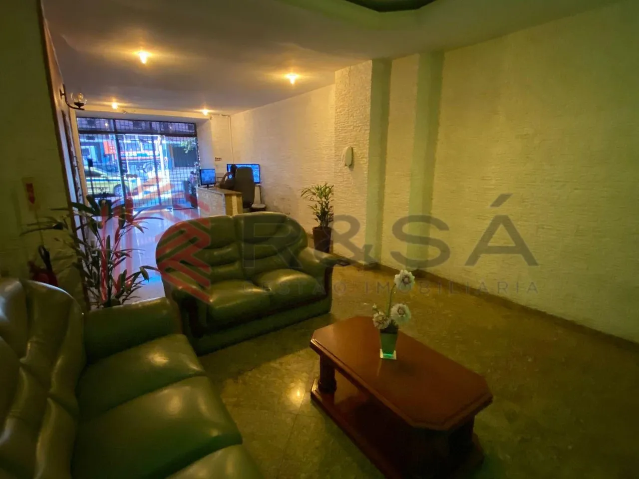 Apartment with 2 bedrooms, 1 bath, and 1 parking spot — photo 17