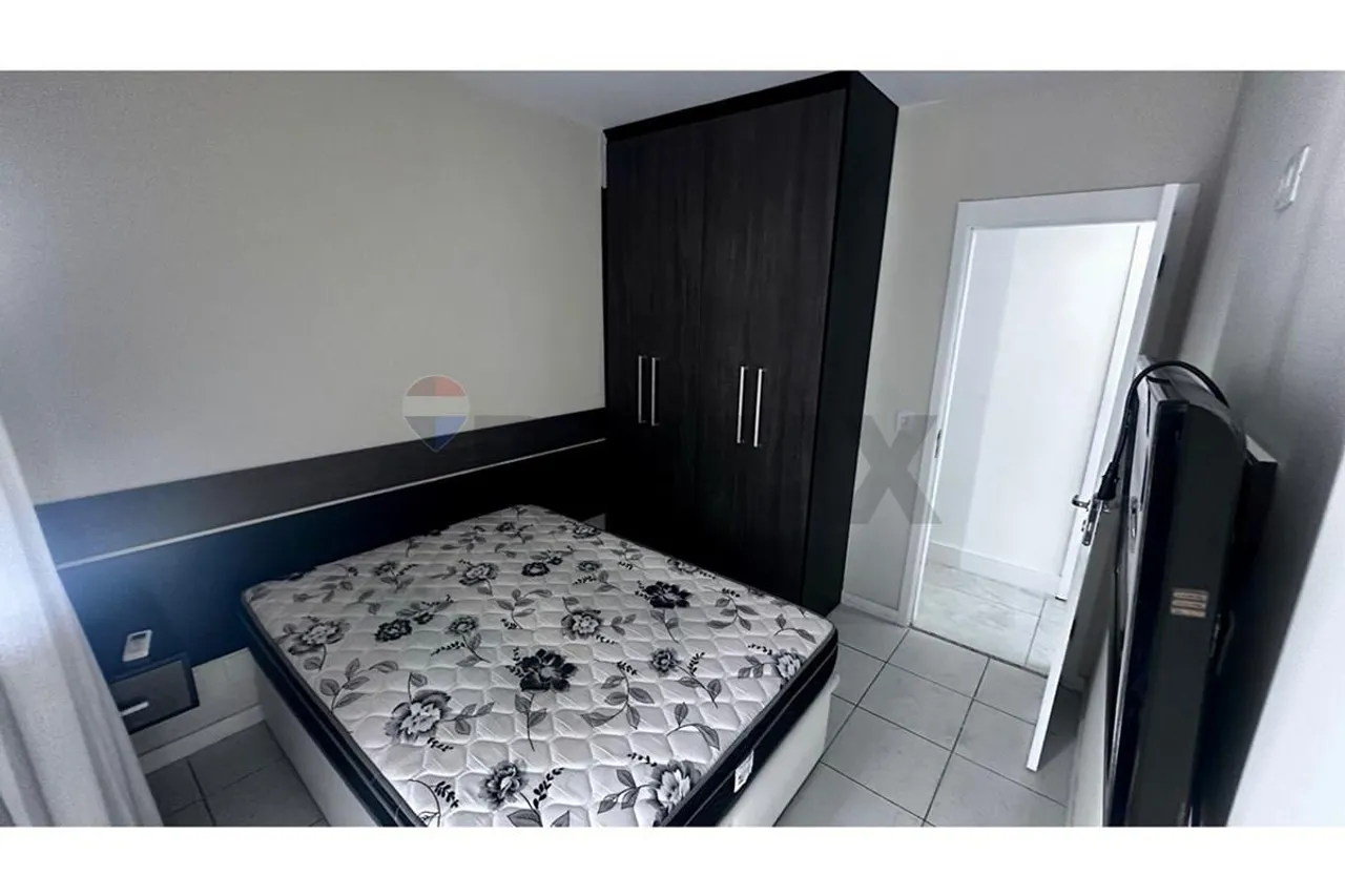 3-bedroom apartment with modern open-plan kitchen — photo 3