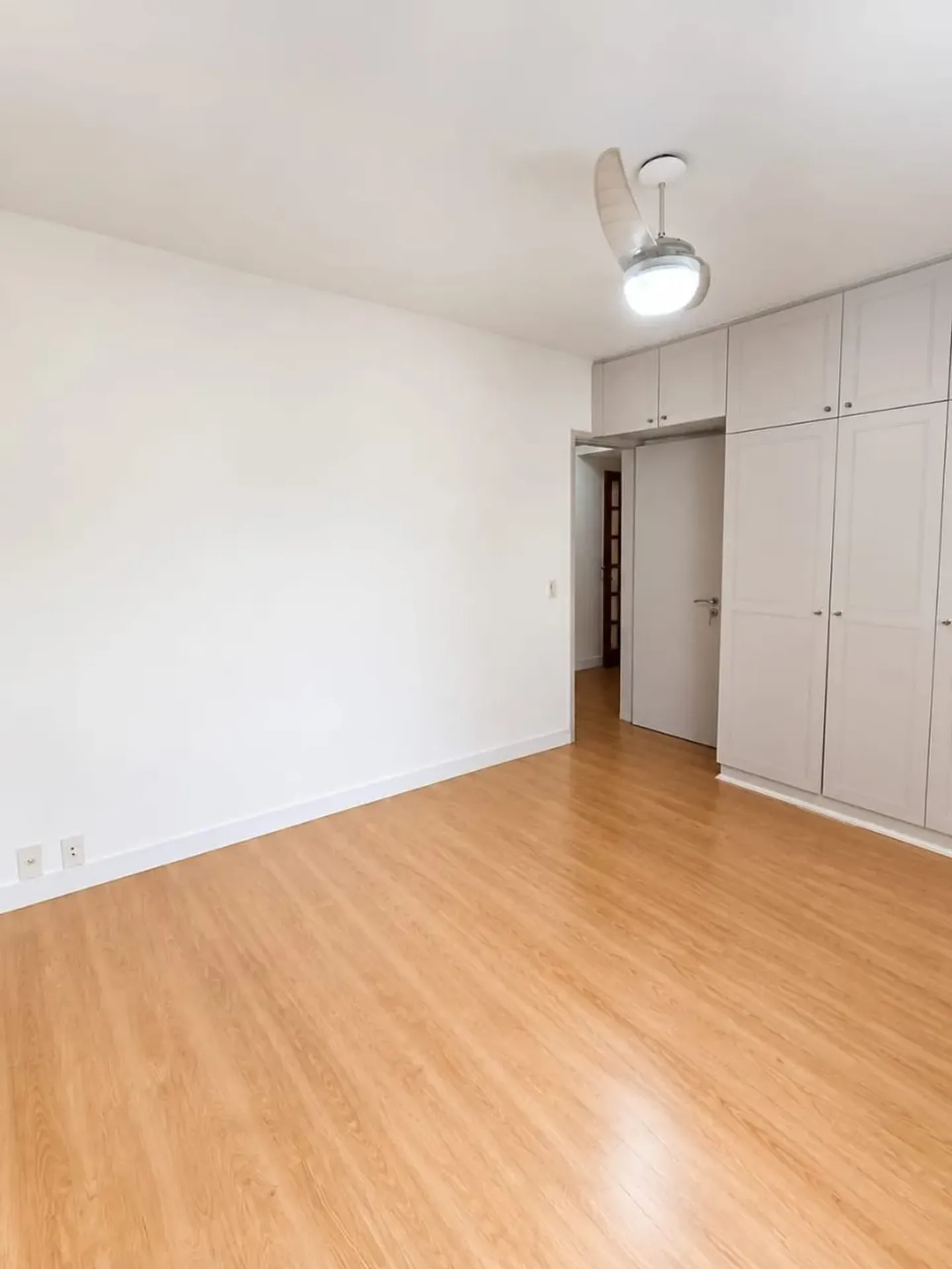 Apartamento com piso de madeira ou laminado, Copacabana — photo 17
