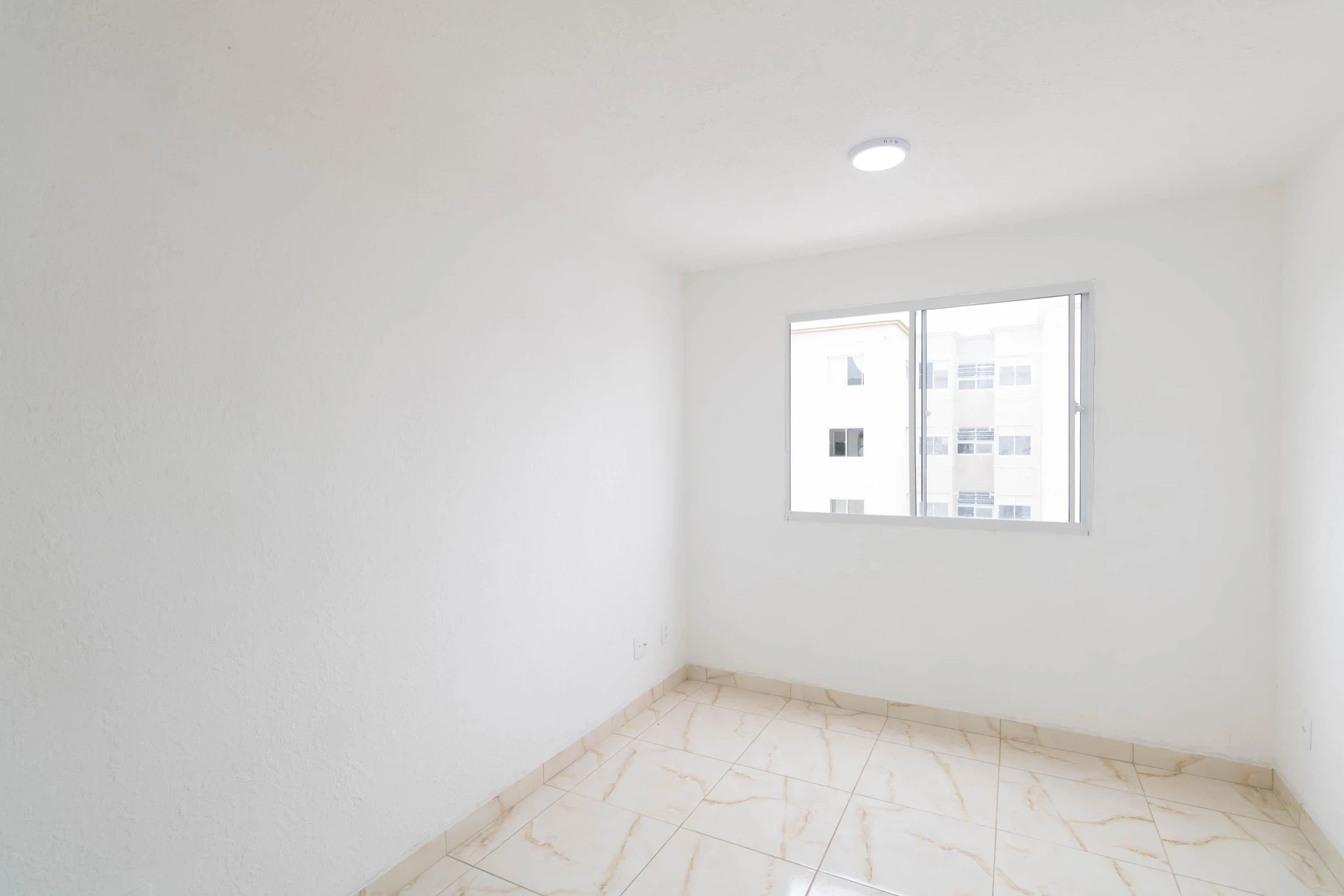 Apartamento en alquiler con 2 dormitorios y parrilla en la terraza — photo 11