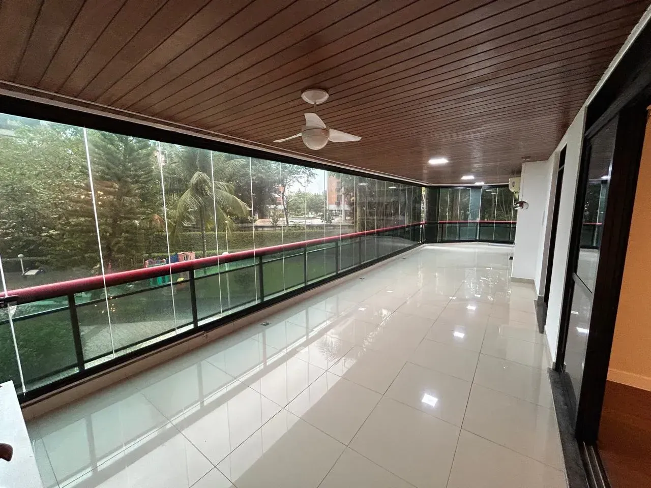 Apartment for rent with 4 bedrooms and 4 bathrooms — photo 13
