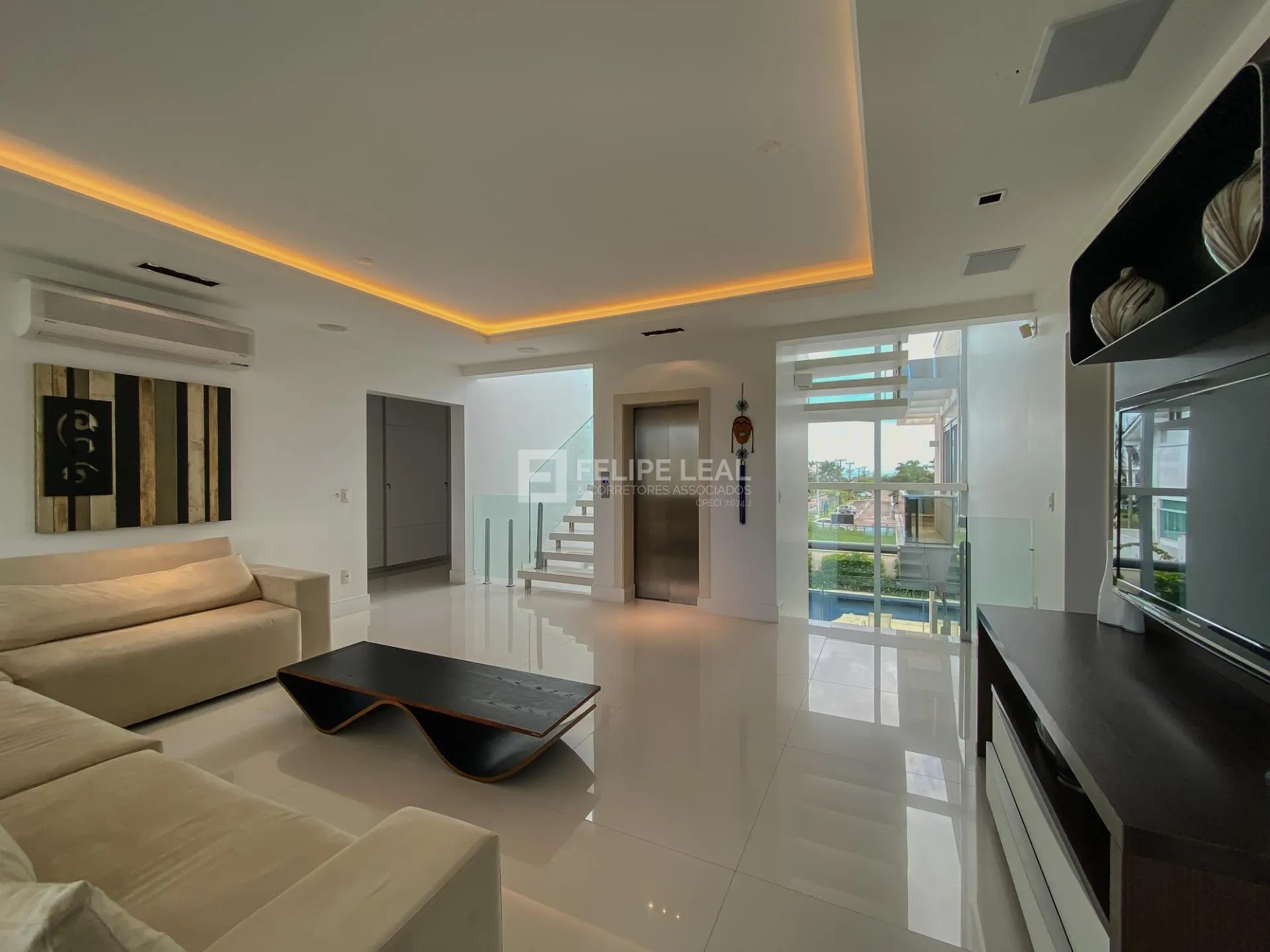 Casa em condomínio com 9 dormitórios e 8 suítes — photo 76