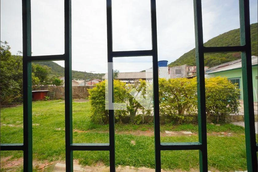 2-bedroom house with a grill on the balcony in Florianópolis — photo 11