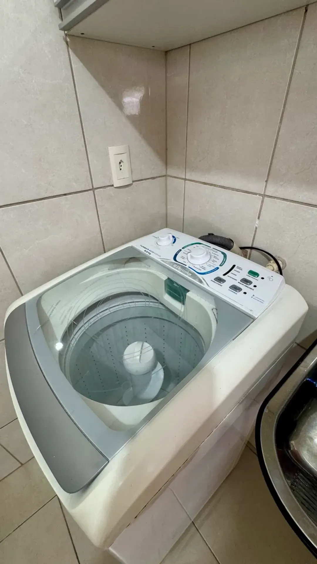 One-bedroom apartment with a washing machine — photo 22