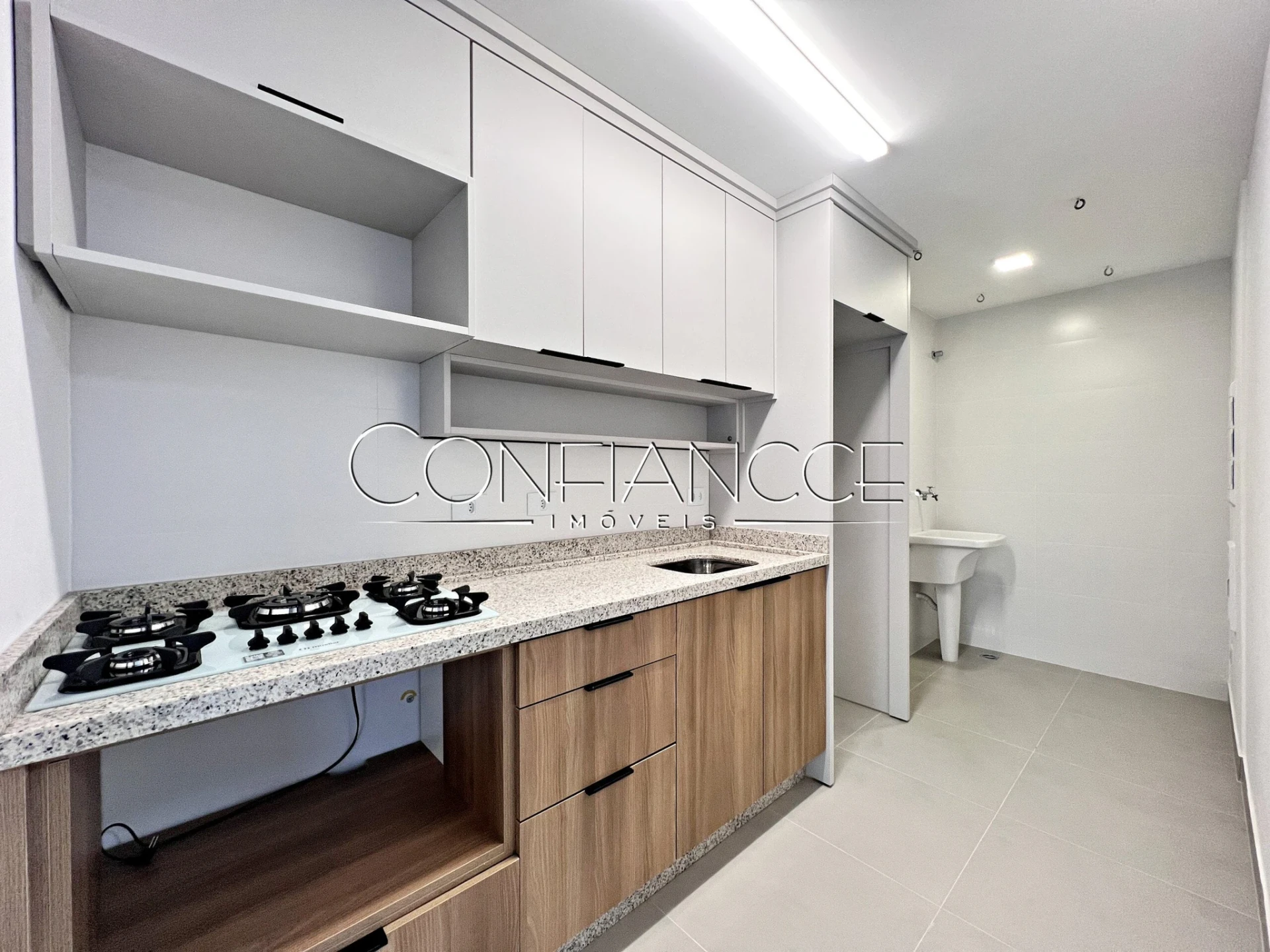 Квартира 68 м² з панорамними вікнами та власним басейном — photo 2