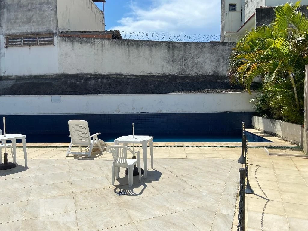 2-bedroom apartment in a building with a pool — photo 19