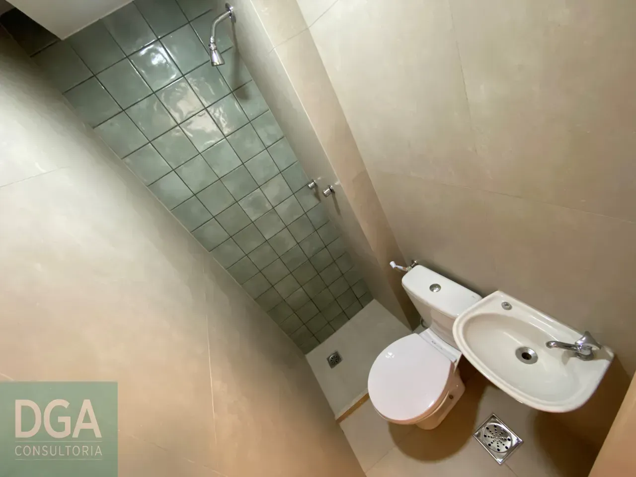 Furnished apartment with 2 bedrooms and washing machine — photo 22