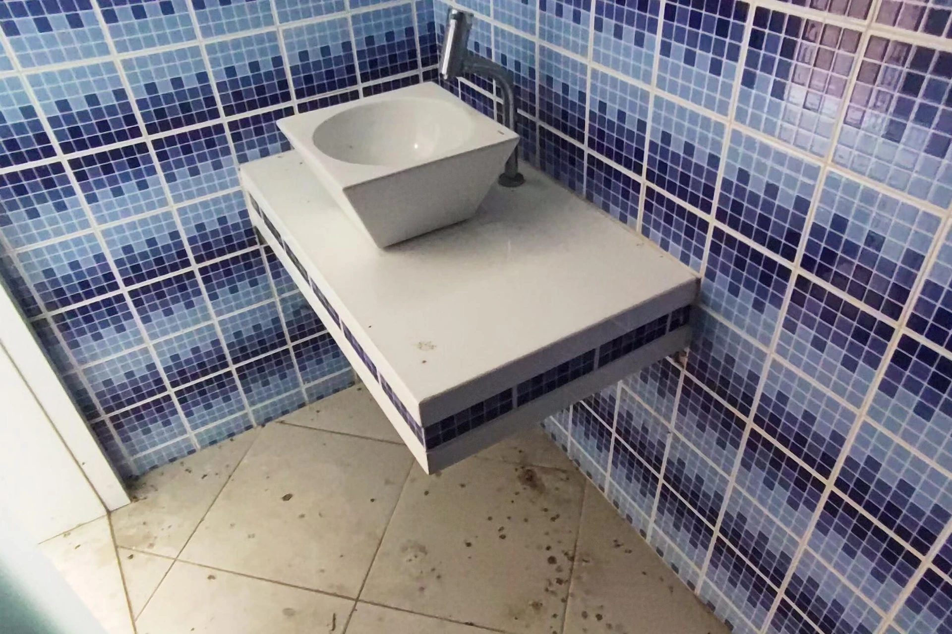 Casa mobiliada em condomínio com 6 suítes e 8 banheiros — photo 13