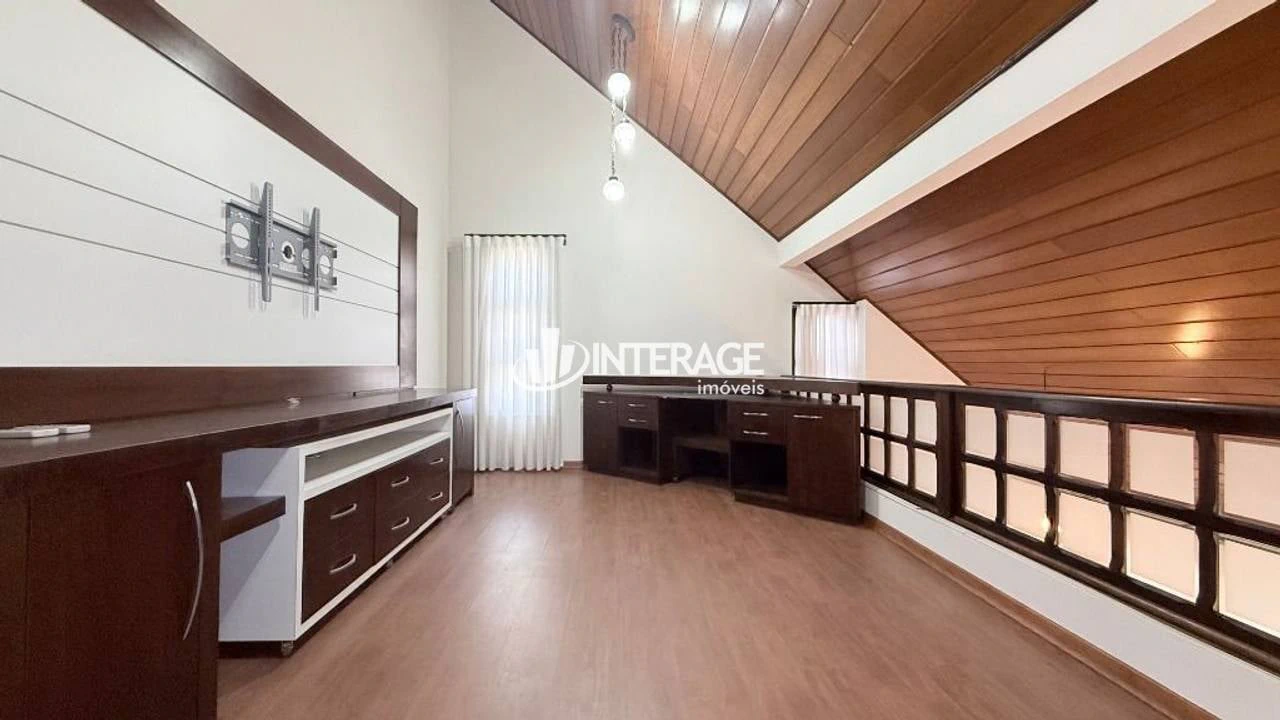 3-bedroom house with a bathtub — photo 25