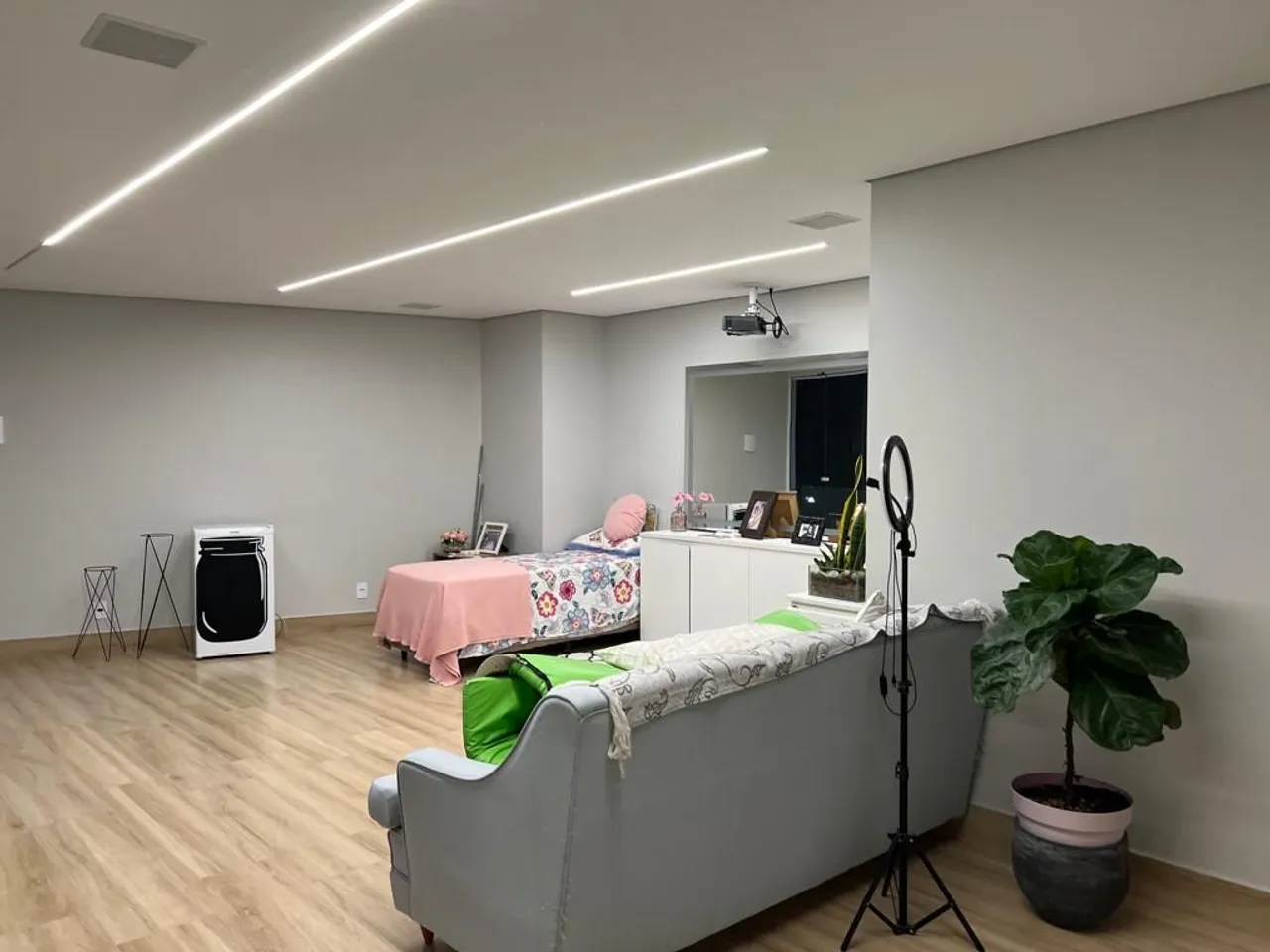 4 quartos e janelas do piso ao teto: casa de 428 m² — photo 13