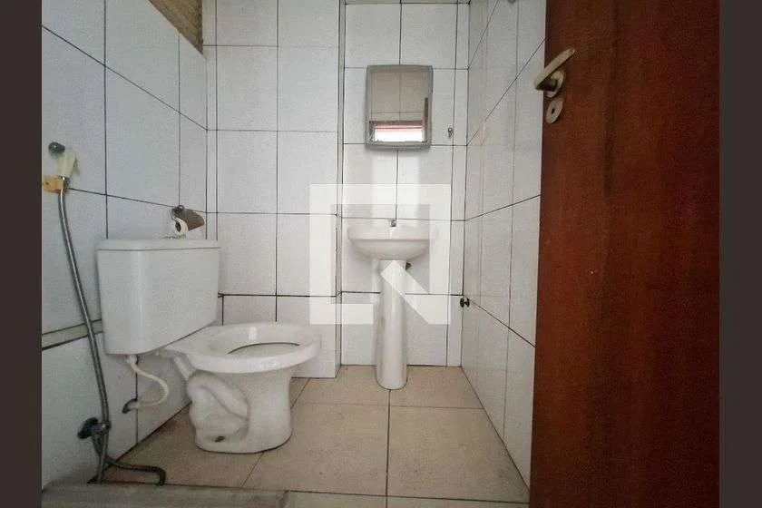 1-bedroom apartment with 30 m² and a compact kitchenette — photo 6