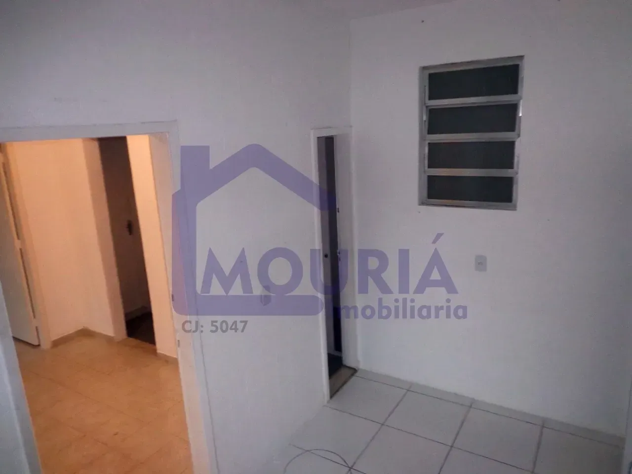 Unfurnished house with 3 bedrooms and a stove nook — photo 11