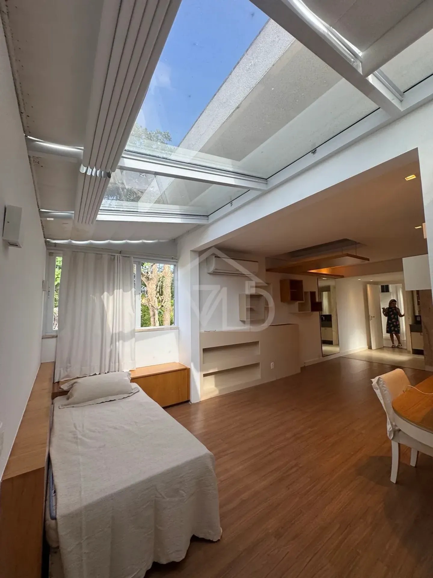 Furnished house with 4 en-suite bedrooms and open kitchen — photo 18