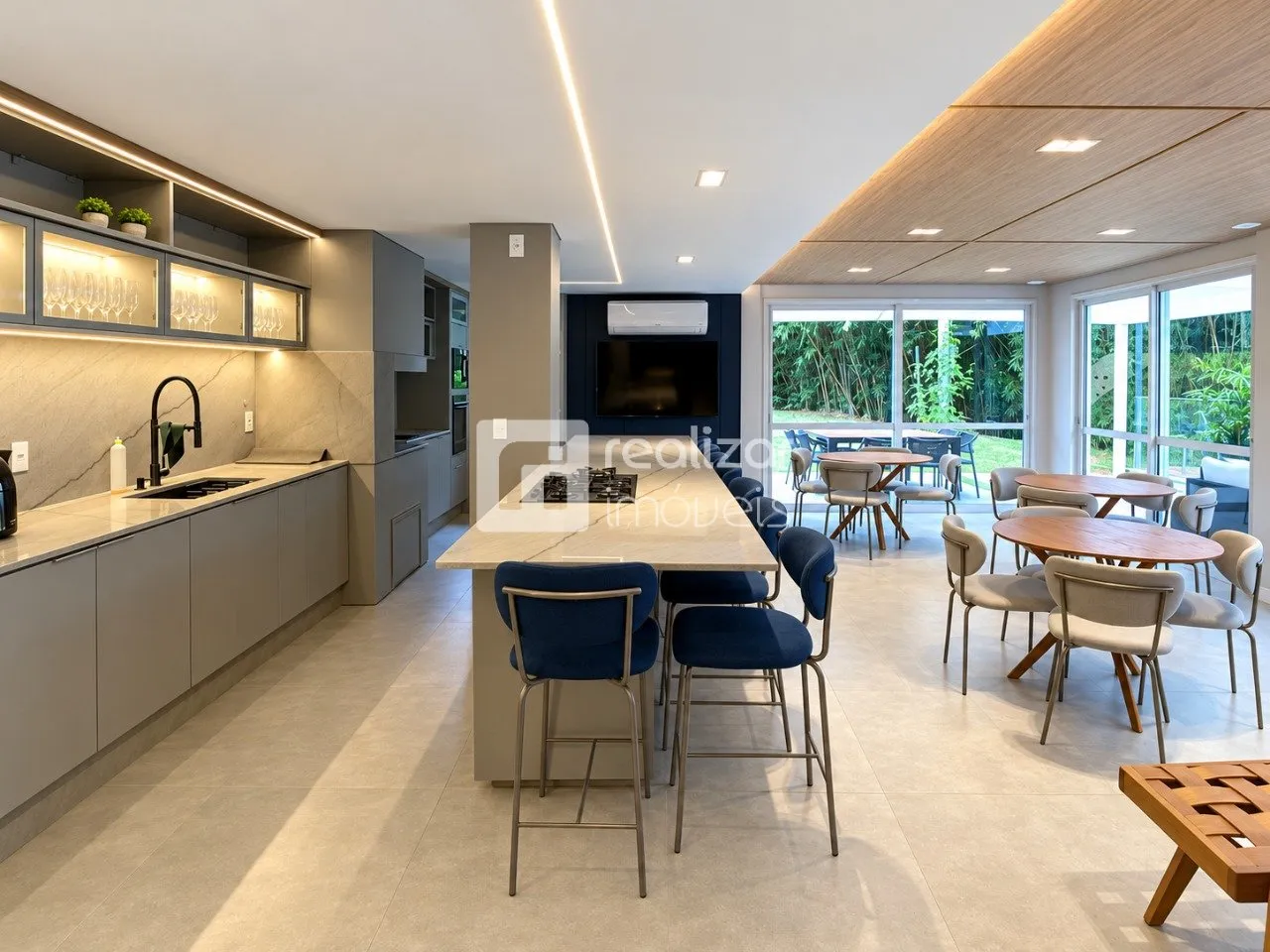 Apartment, 200 m², with a water view — photo 42
